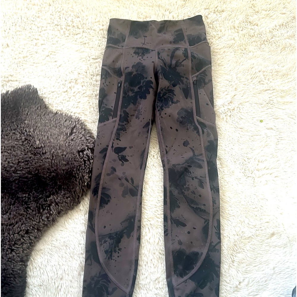 Athleta leggings 
Sz xxs